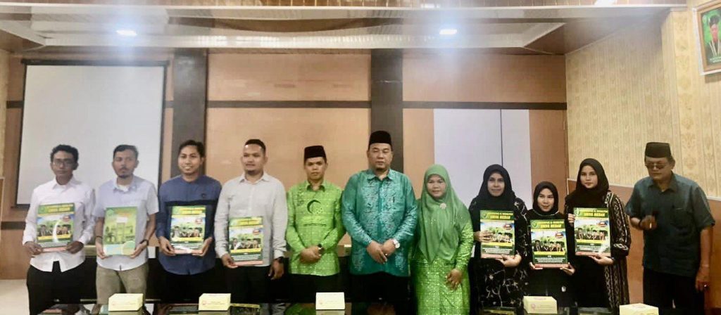 PENYERAHAN SK DOSEN TETAP DAN DEKAN FKIP UNIVA MEDAN
