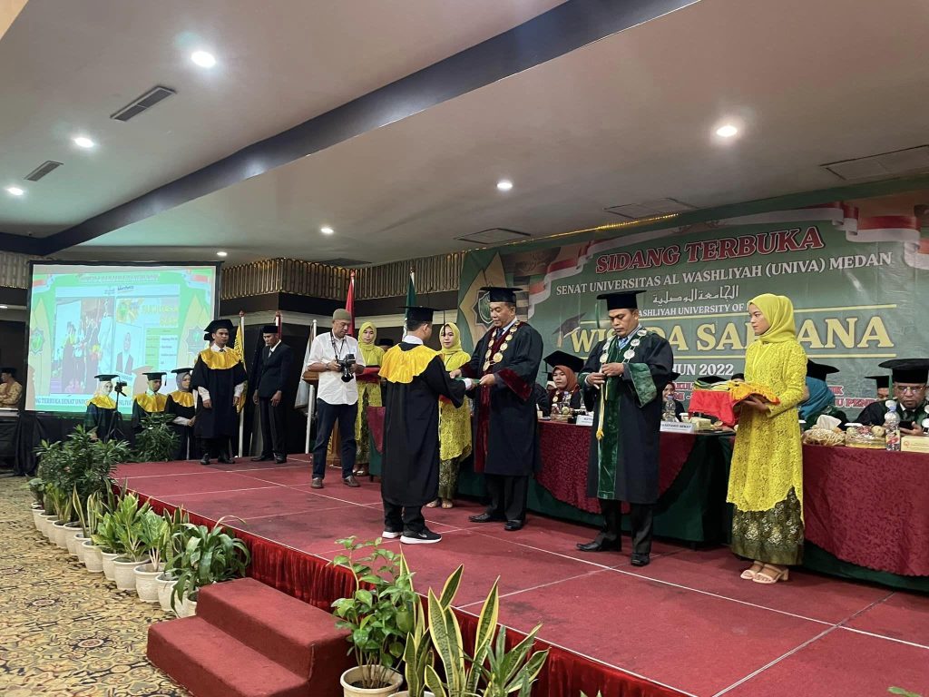 WISUDA PROGRAM SARJANA UNIVERSITAS AL WASHLIYAH (UNIVA) MEDAN TAHUN 2022