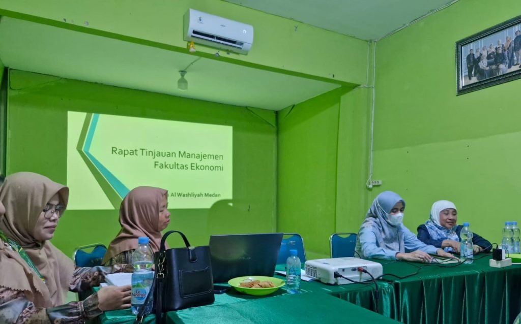 Rapat Tinjauan Manajemen Fakultas Ekonomi